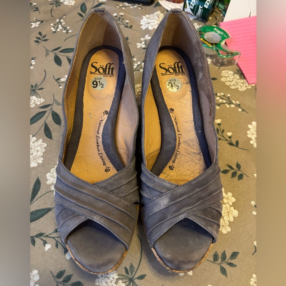 Sofft Grey Suede Leather Cork Wedge Heels. Size 9.5 Medium. New.